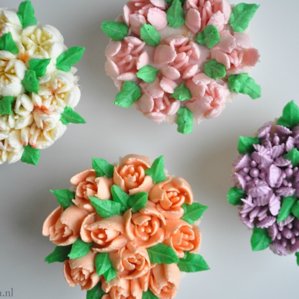 Simply Making Flower Piping Tips 1